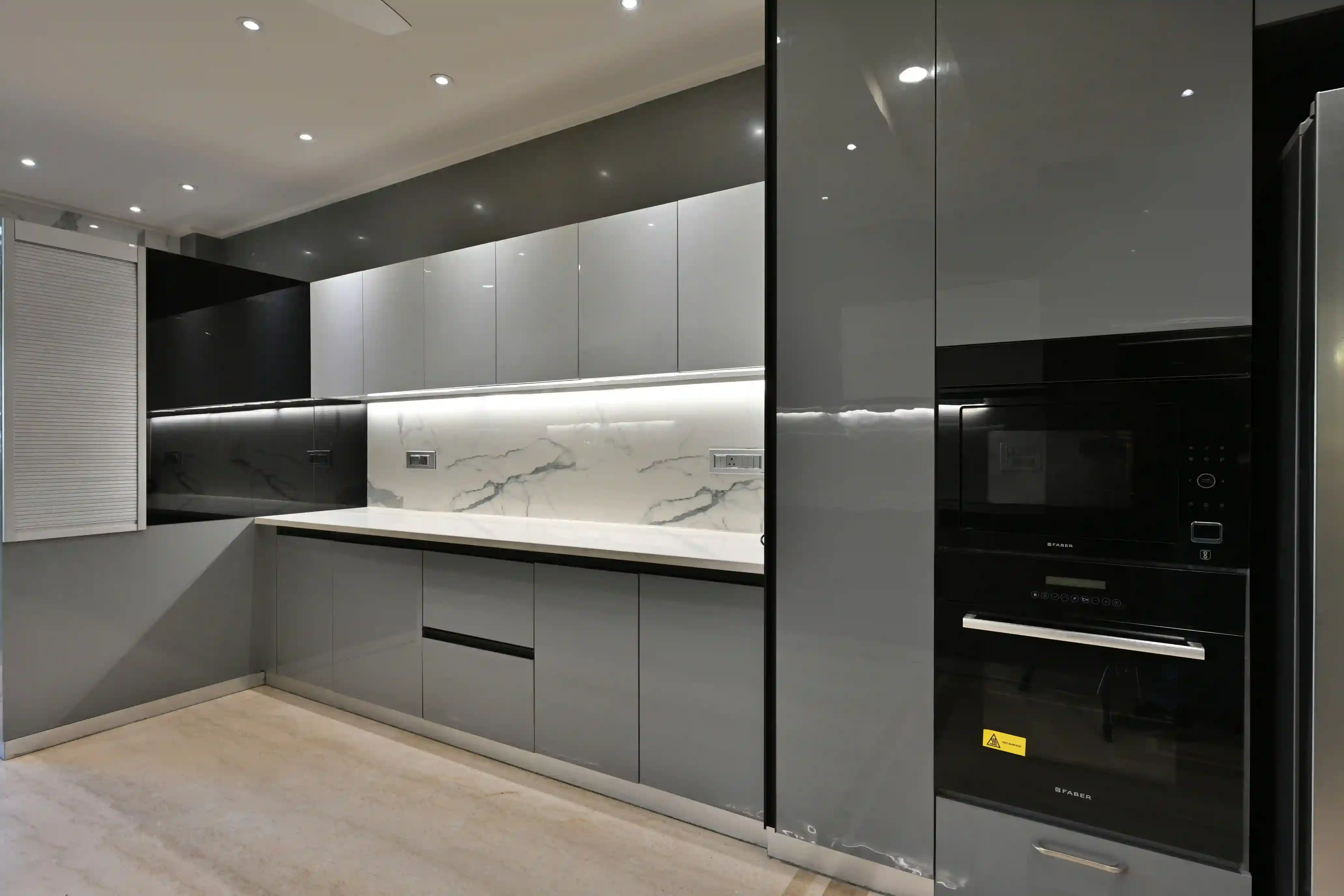 Modern L-Shape Kitchen